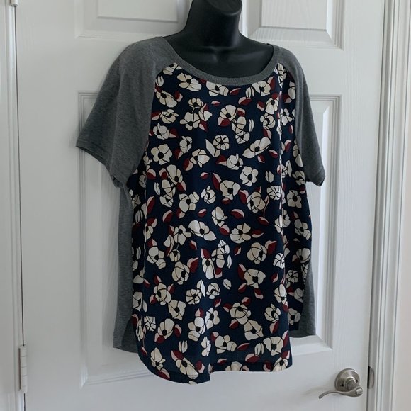 Ann Taylor Women´s Top Blouse, Size L - Picture 4 of 12